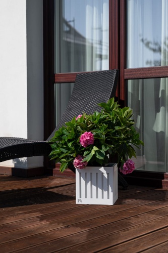 zewnętrzna donica metalowa brevi ral