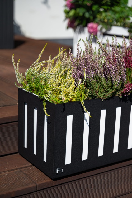 geometryczna donica aluminiowa modu