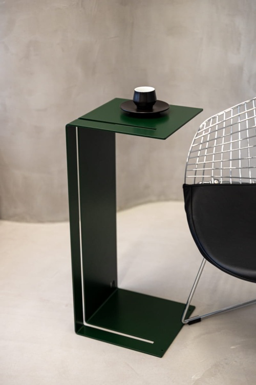 stalowy stolik boczny linea side