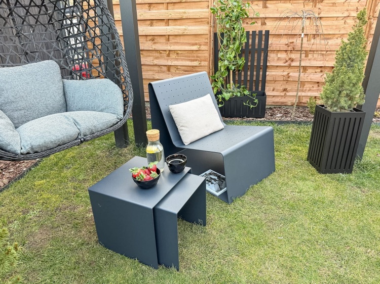 Fotel MONO w strefie chillout